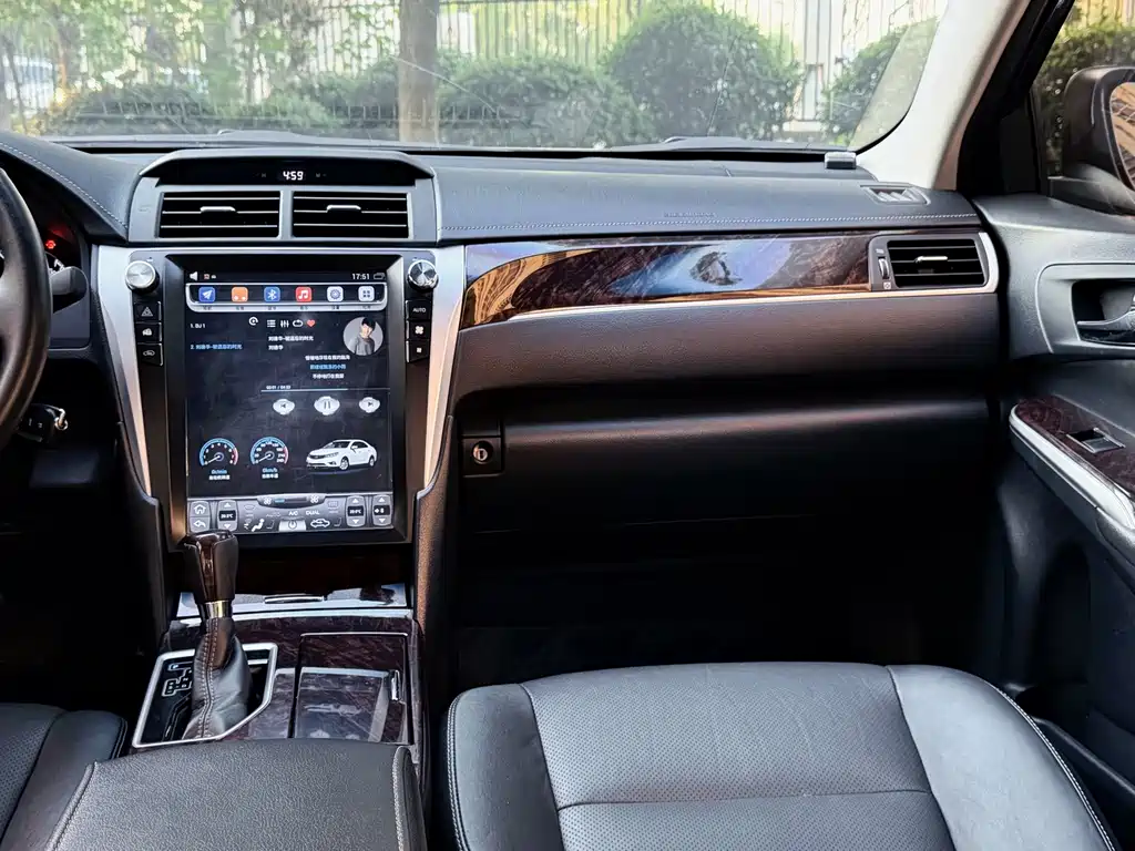 Toyota Camry — миниатюра 15