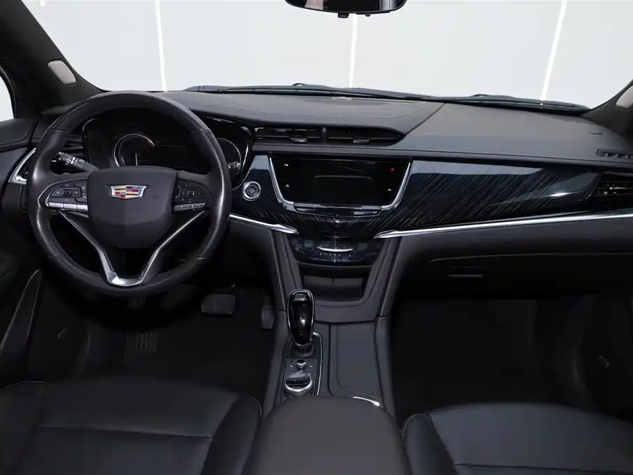 Cadillac XT6 2022 2.0T мест Luxury Standard