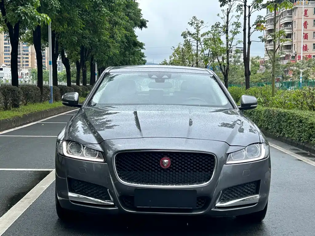 Jaguar XFL — миниатюра 2