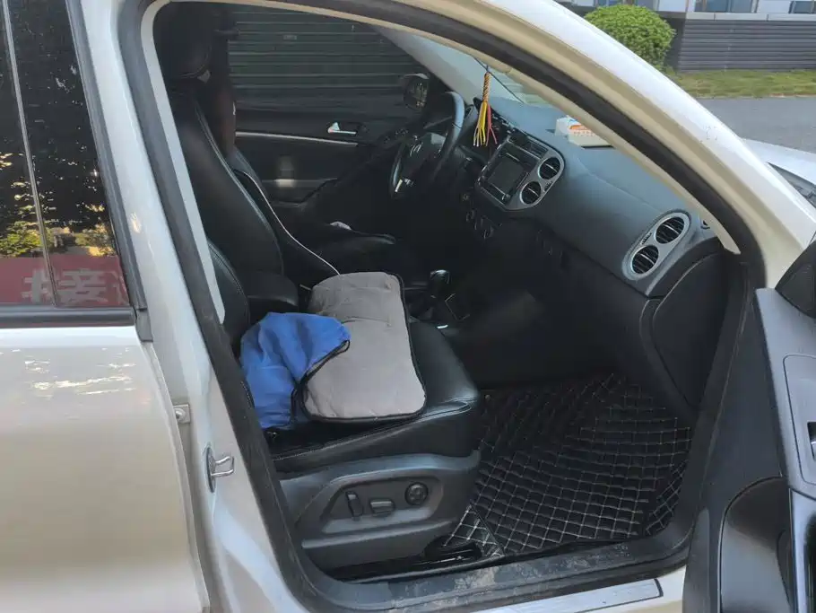 Volkswagen Tiguan — миниатюра 8