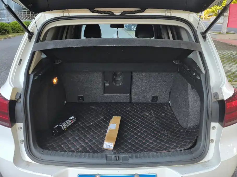 Volkswagen Tiguan — миниатюра 4