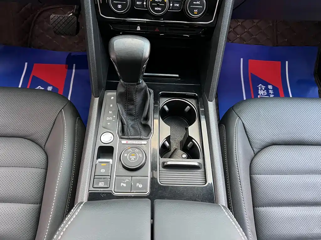 Volkswagen Teramont — миниатюра 5