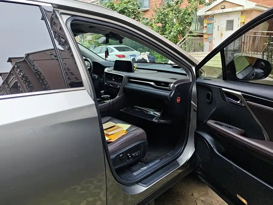 Lexus RX — миниатюра 8