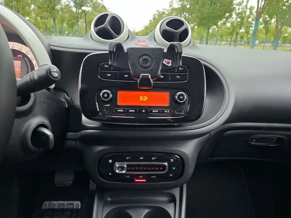 smart Smart Fortwo — миниатюра 21