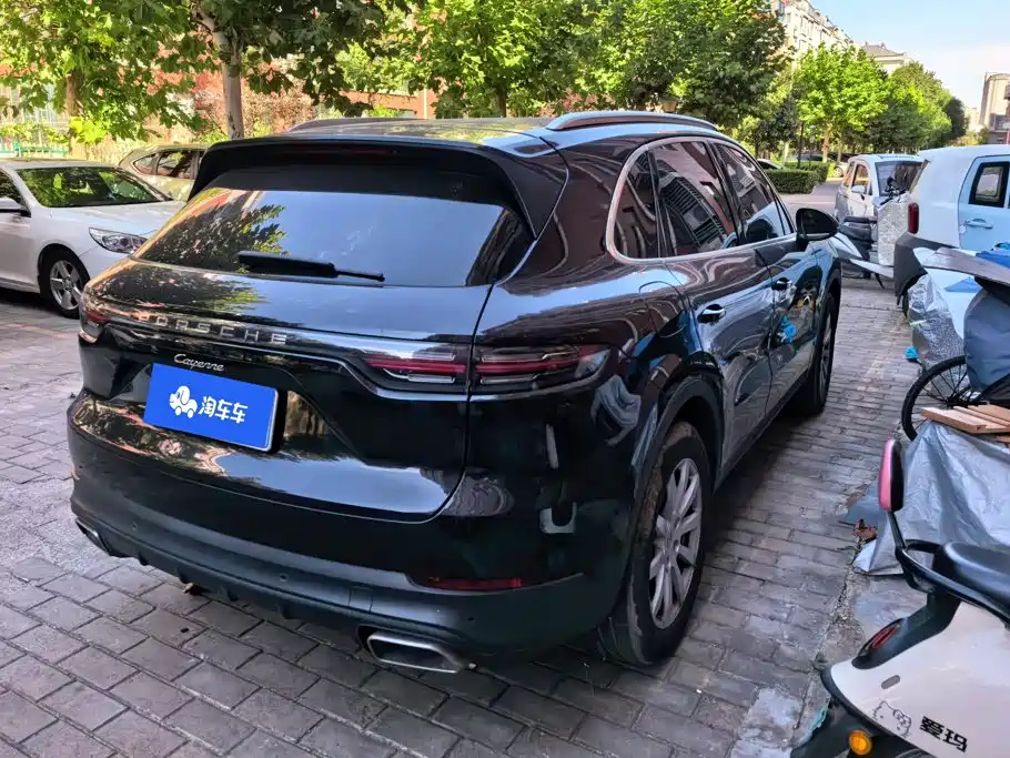 Porsche Cayenne — миниатюра 3