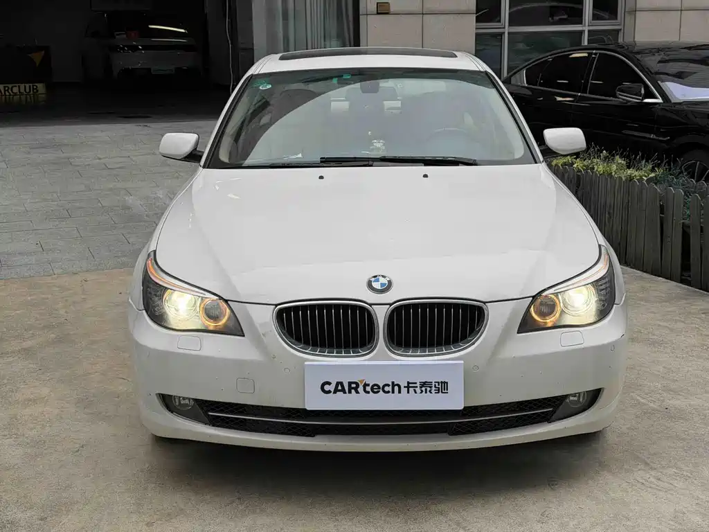 BMW 5 Series — миниатюра 2