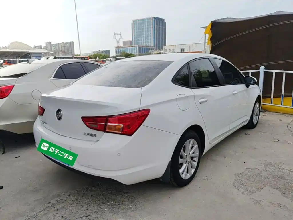 Buick Verano — миниатюра 7