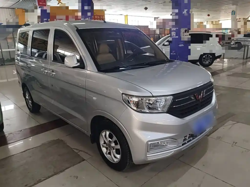 Wuling Hongguang V — миниатюра 4