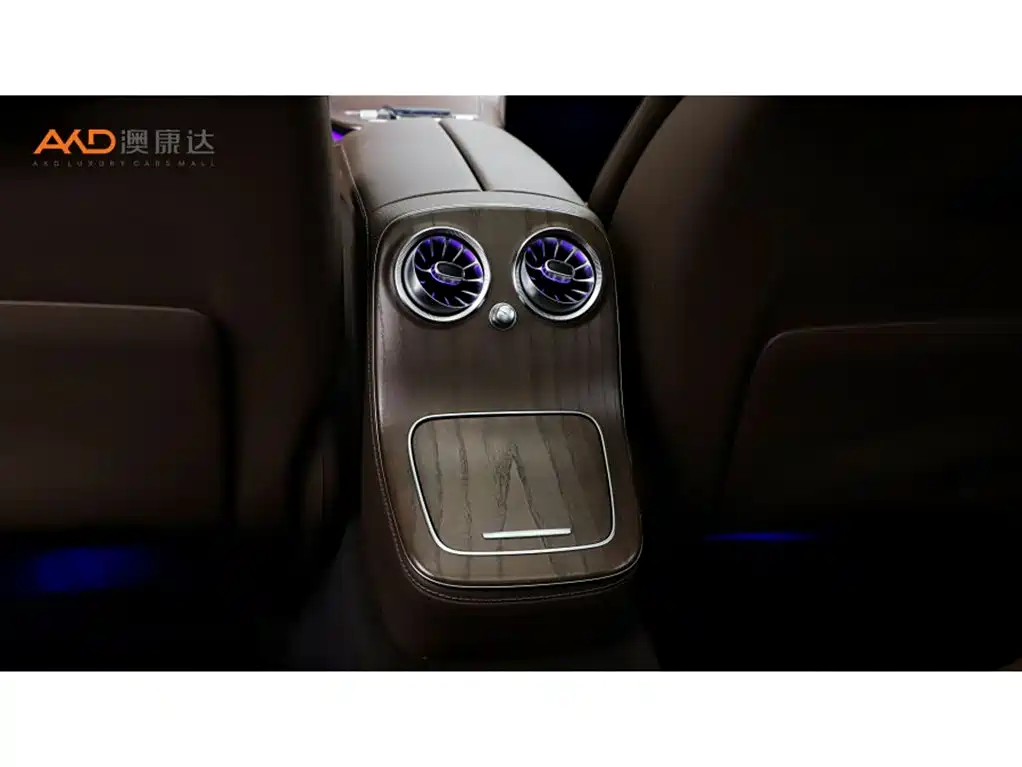 Mercedes-Benz E-Class — миниатюра 9