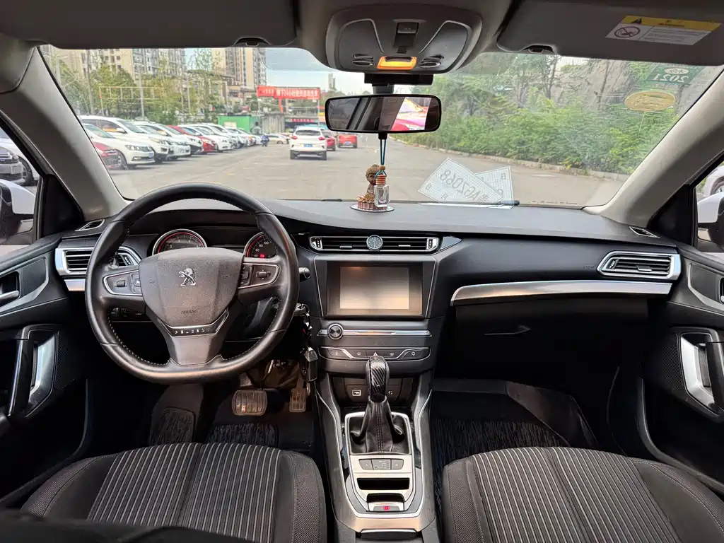 Peugeot 408 — миниатюра 6
