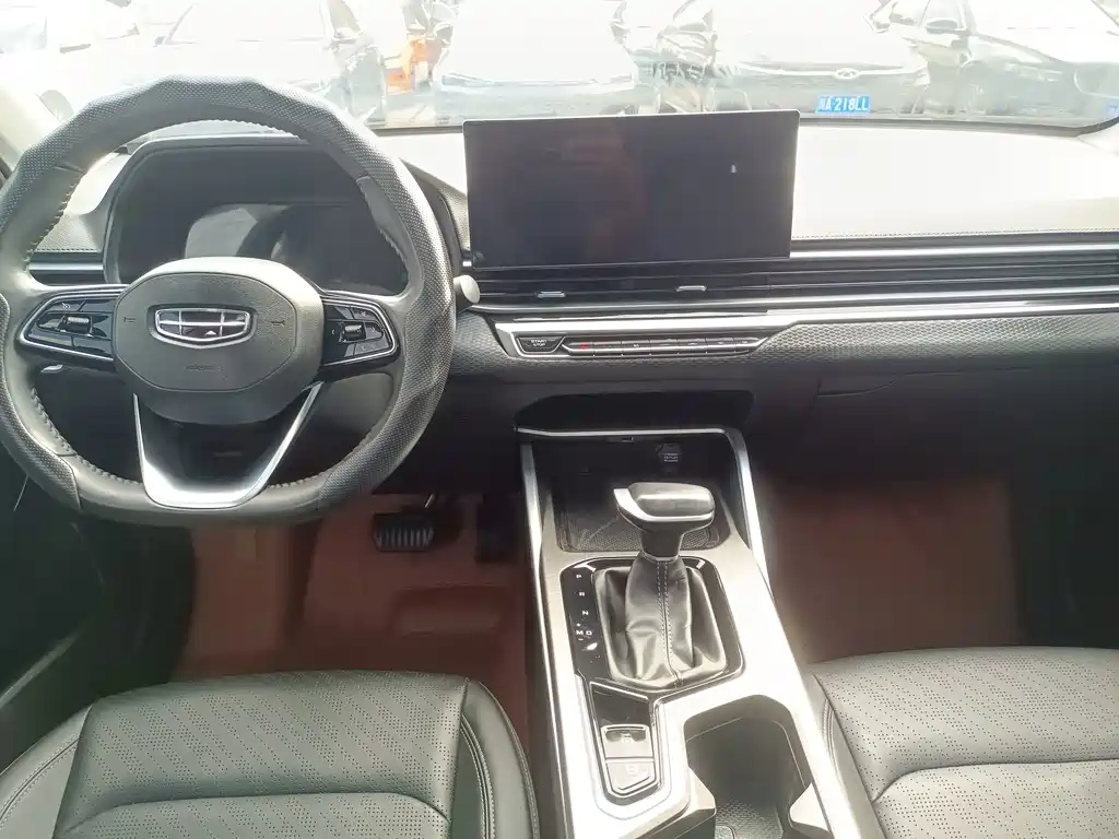 Geely Emgrand — миниатюра 6