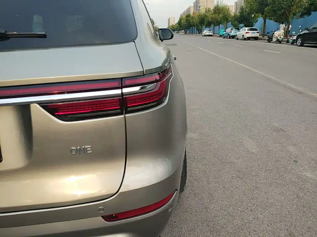 Li Auto Li ONE — миниатюра 8