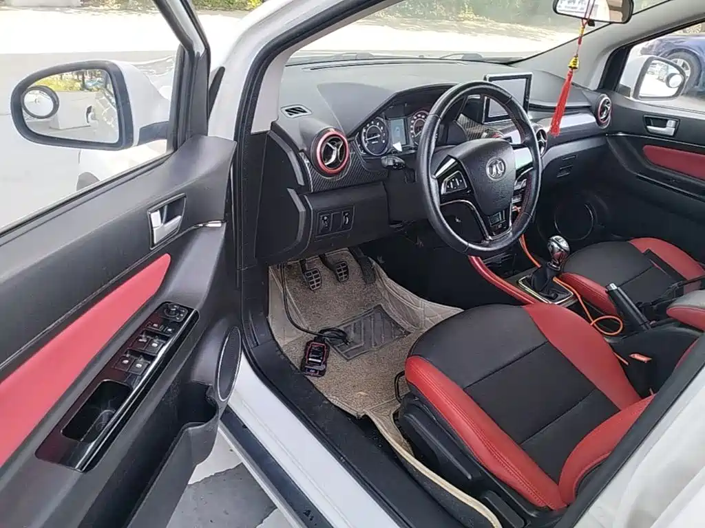 BAIC Senova X25 — миниатюра 16