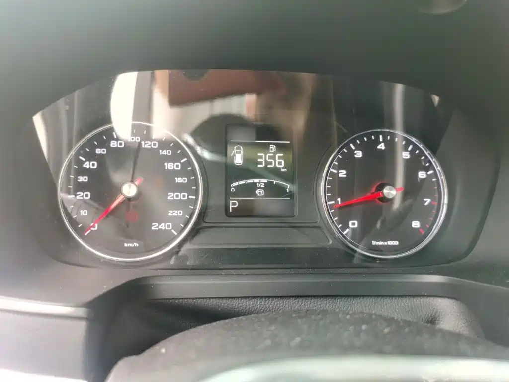 Roewe RX5 — миниатюра 4