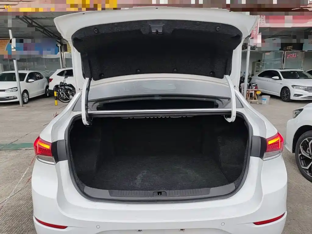 Buick Excelle — миниатюра 19