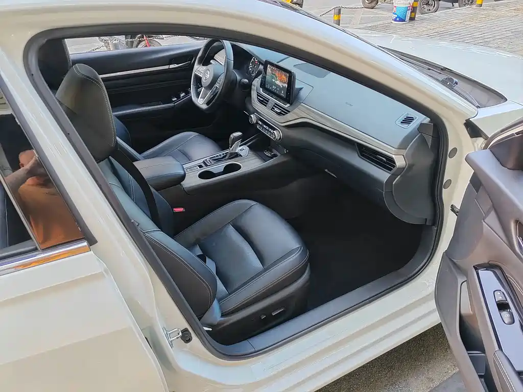 Nissan Teana — миниатюра 9