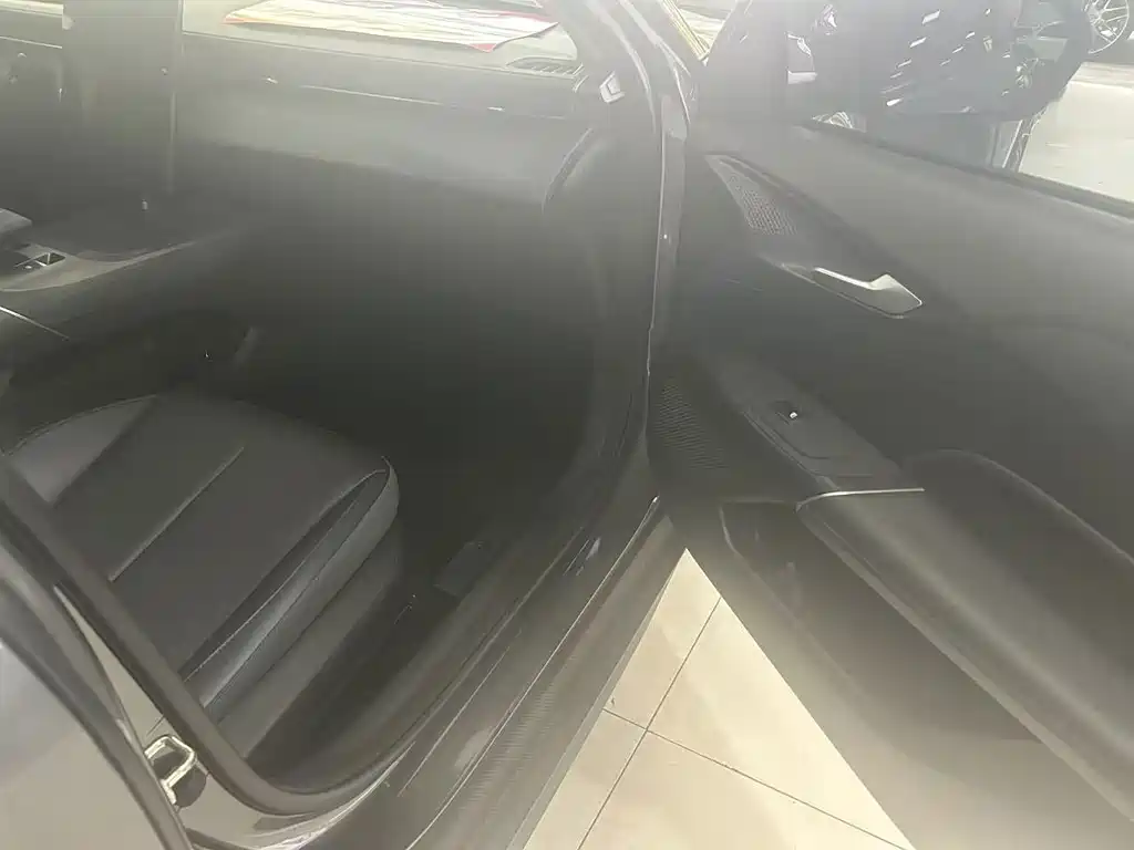 Changan Yida — миниатюра 4
