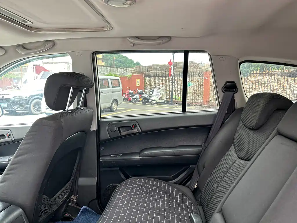 SsangYong Kyron — миниатюра 18
