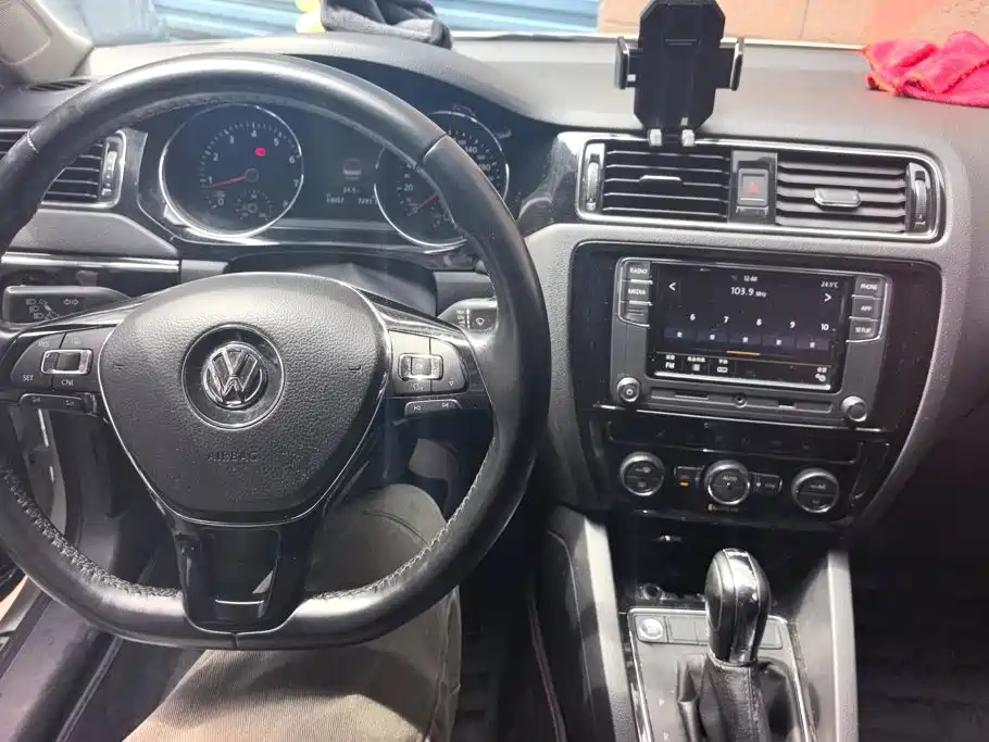 Volkswagen Sagitar — миниатюра 12