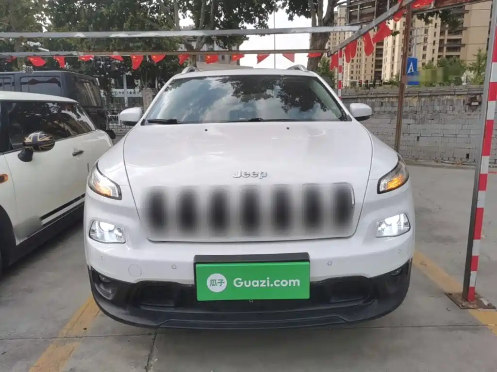 Jeep Cherokee — миниатюра 3