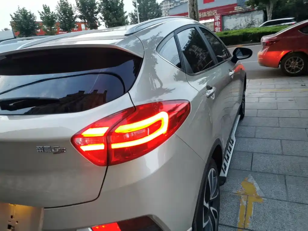 Geely Emgrand GS — миниатюра 8