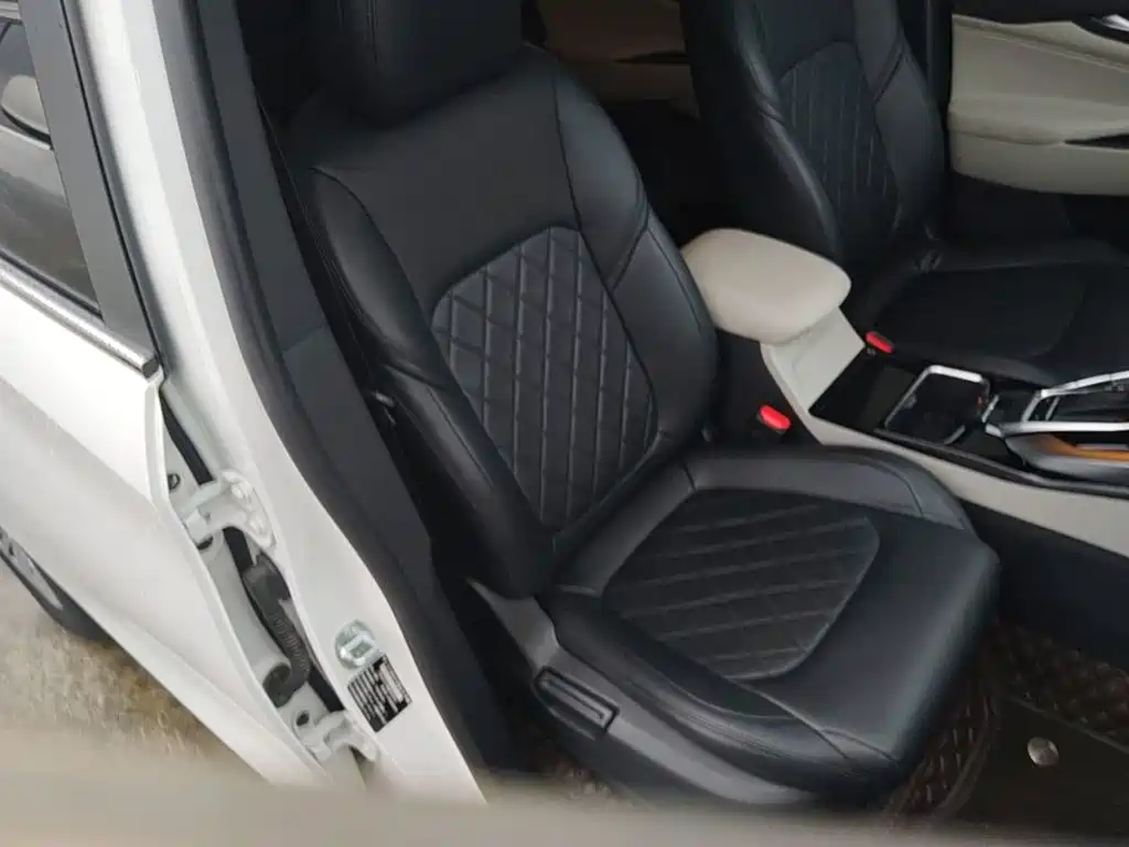 MAXUS Euniq 5 — миниатюра 25