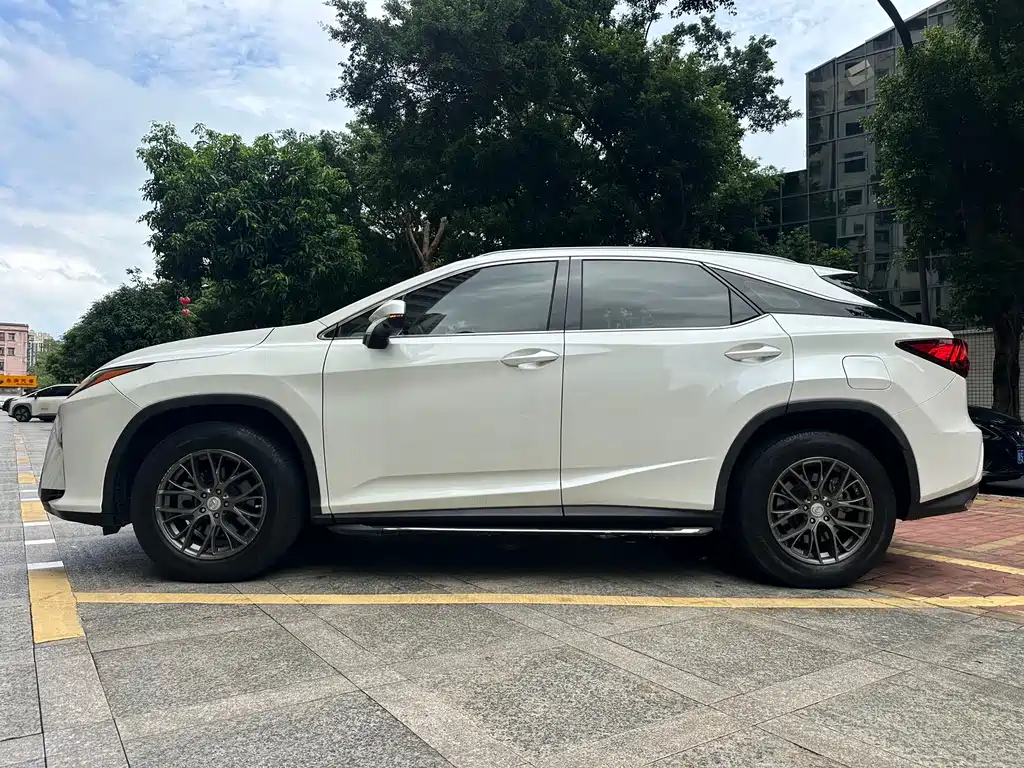 Lexus RX — миниатюра 7
