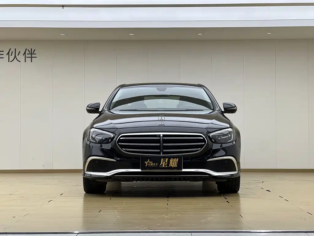 Mercedes-Benz E-Class — миниатюра 2