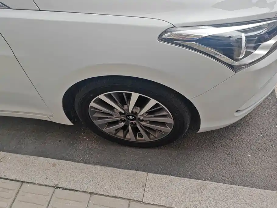 Hyundai Mistra — миниатюра 6
