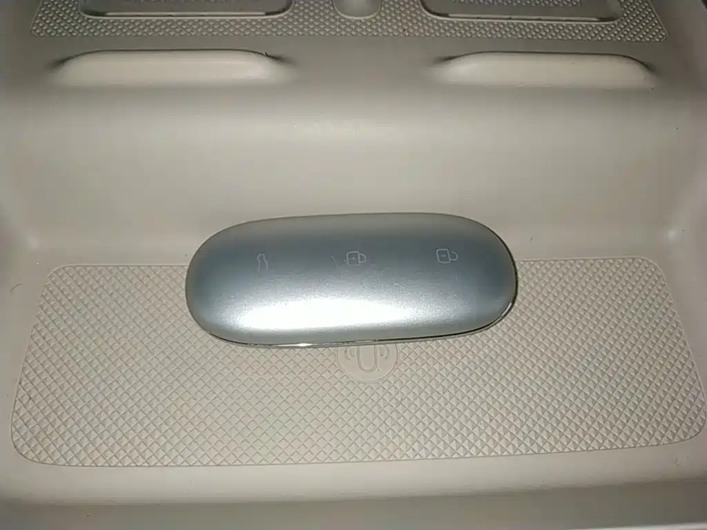 Li Auto Li L8 — миниатюра 9