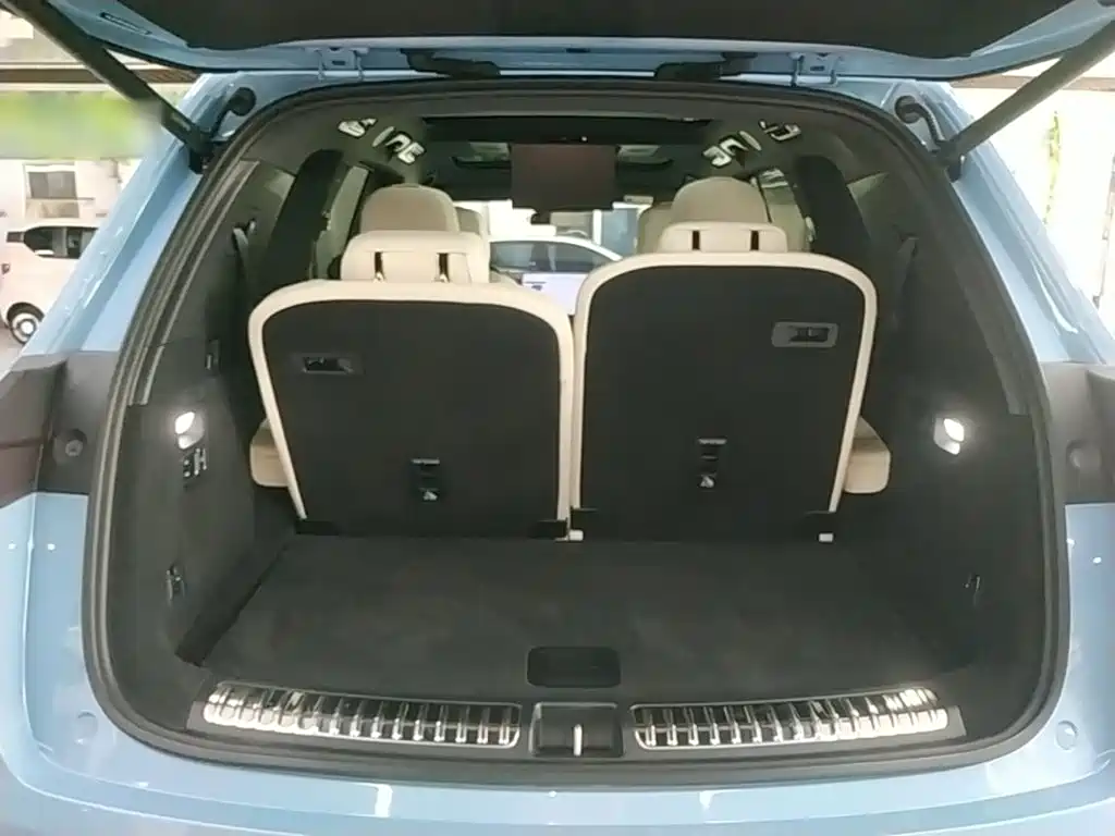 Li Auto Li L8 — миниатюра 19