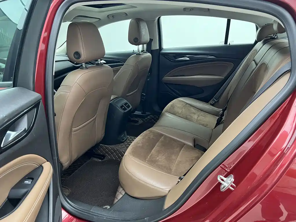 Buick Regal — миниатюра 9