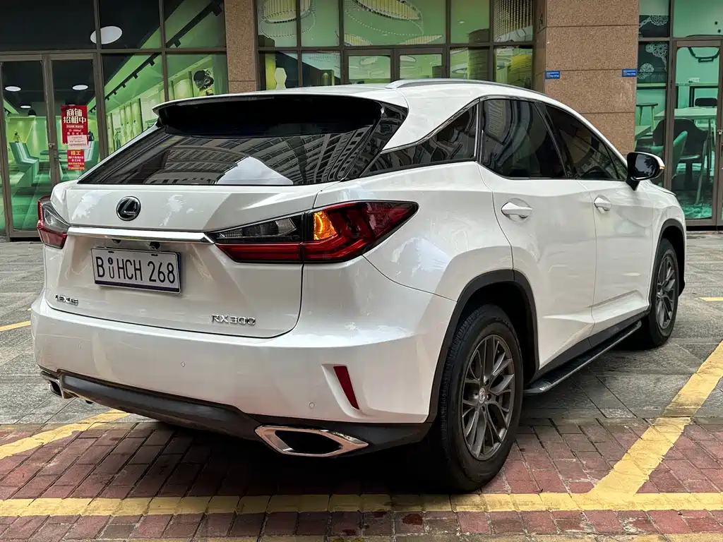 Lexus RX — миниатюра 4