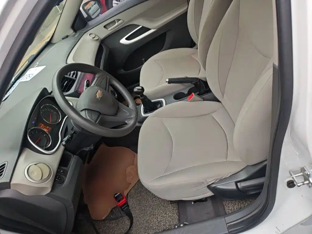 Chevrolet Sail — миниатюра 15