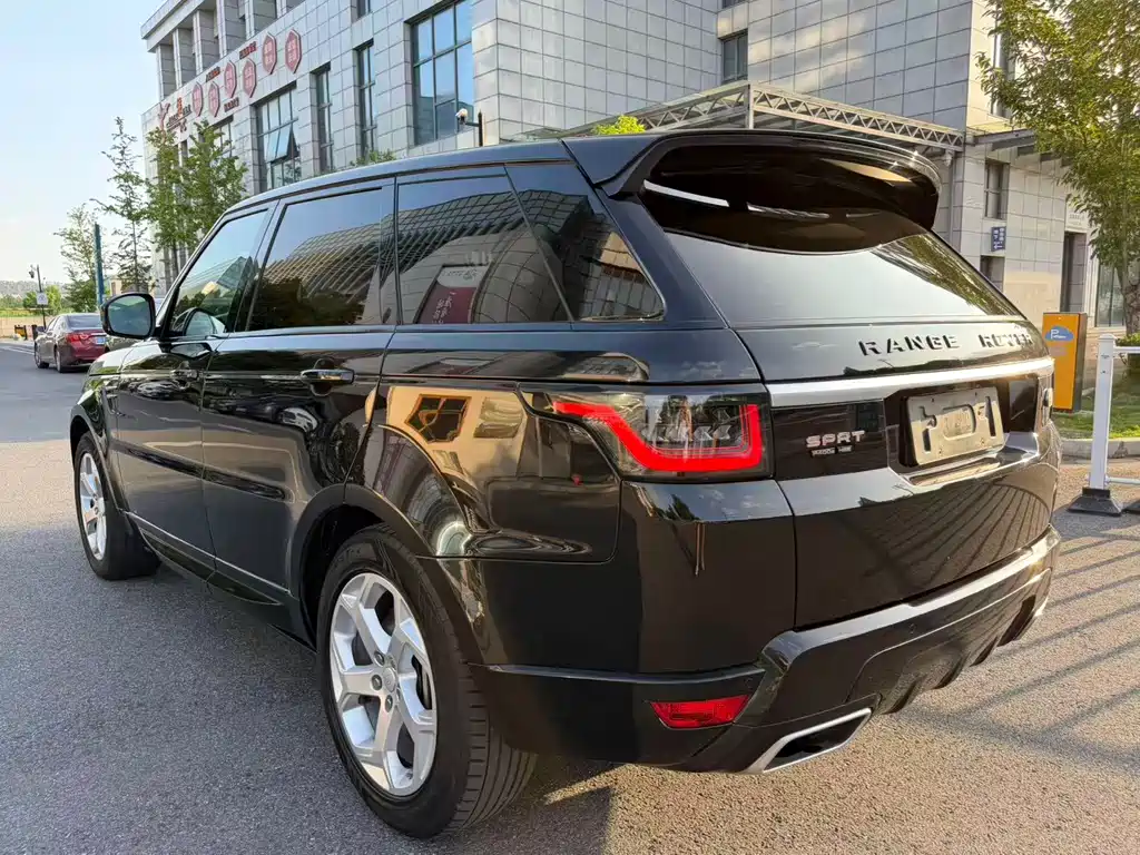 Land Rover Sport PHEV — миниатюра 14