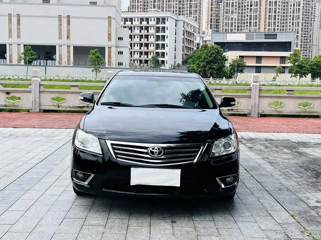 Toyota Camry — миниатюра 2
