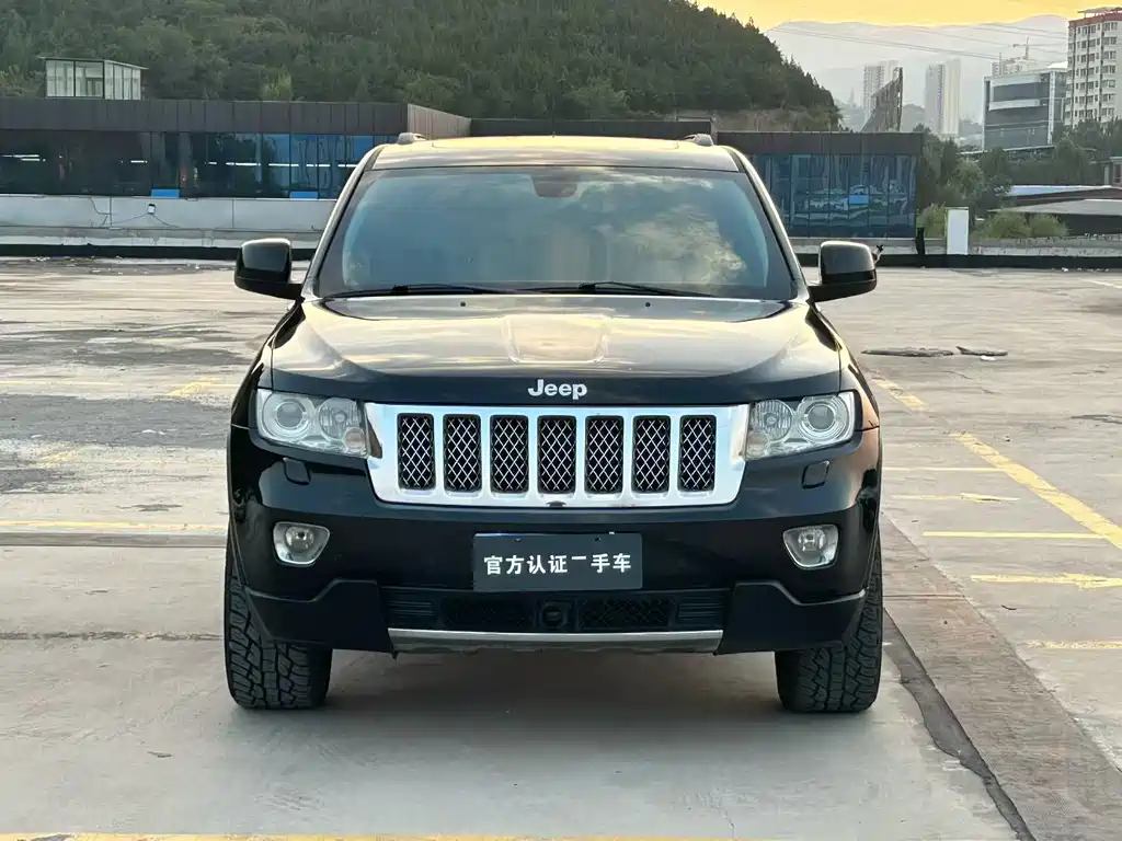 Jeep Grand Cherokee (Import) — миниатюра 2