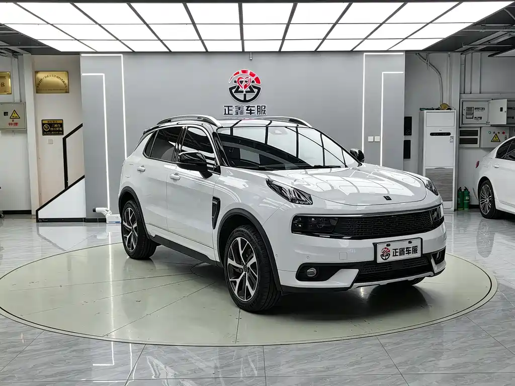 Lynk & Co 01 EM-P — миниатюра 3
