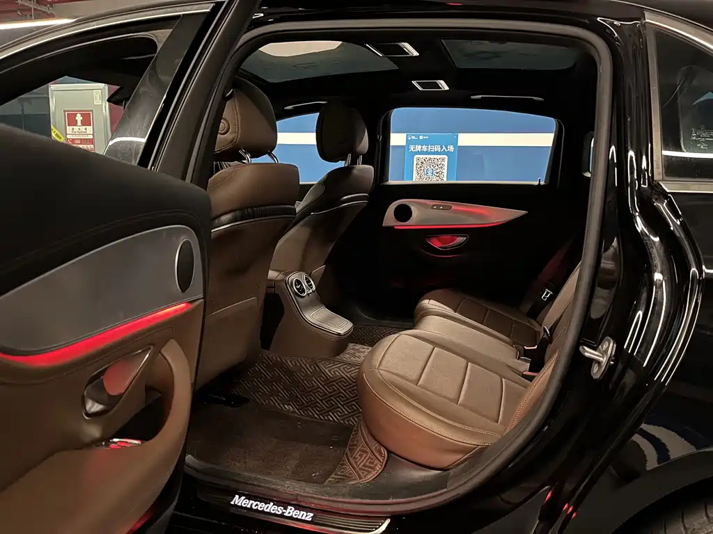 Mercedes-Benz E-Class — миниатюра 13