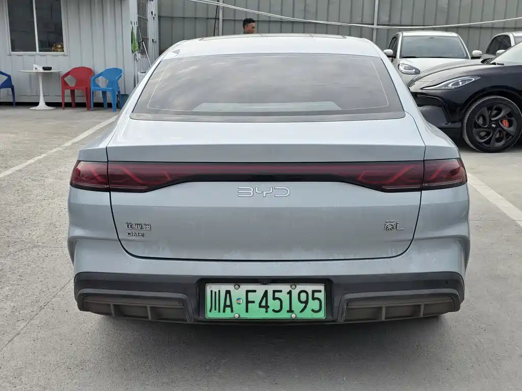 BYD QIN L