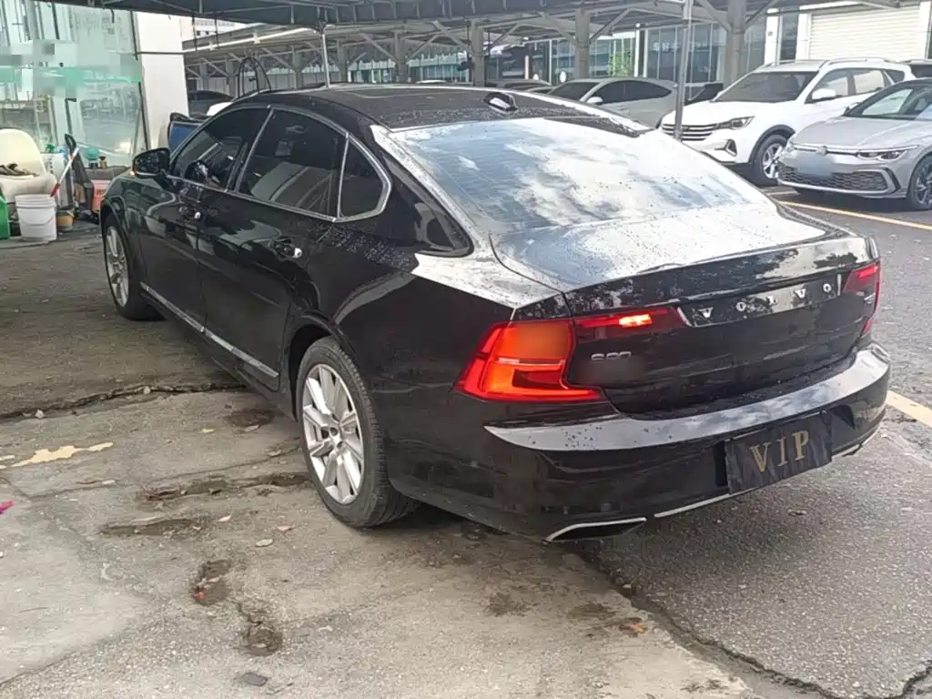 Volvo S90 — миниатюра 5