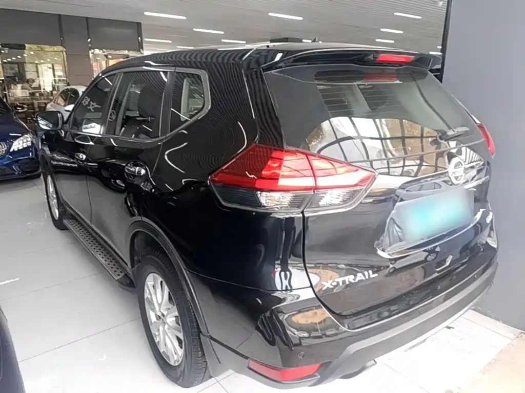 Nissan X-Trail — миниатюра 5