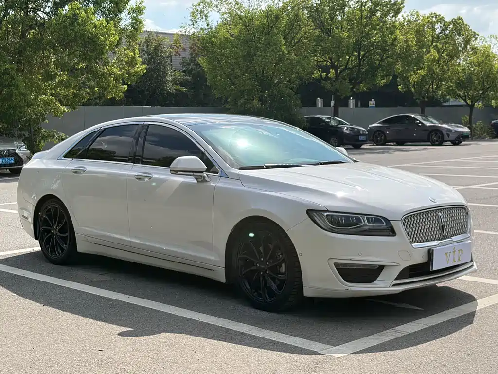 Lincoln MKZ — миниатюра 3