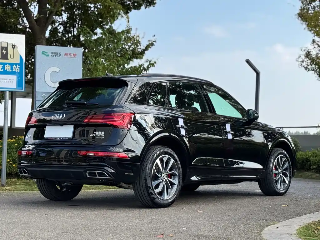 Audi Q5L — миниатюра 9