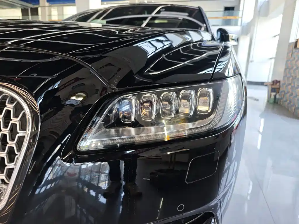Lincoln Continental — миниатюра 24