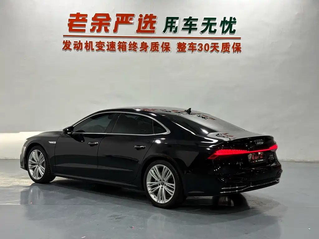 Audi A7L — миниатюра 9