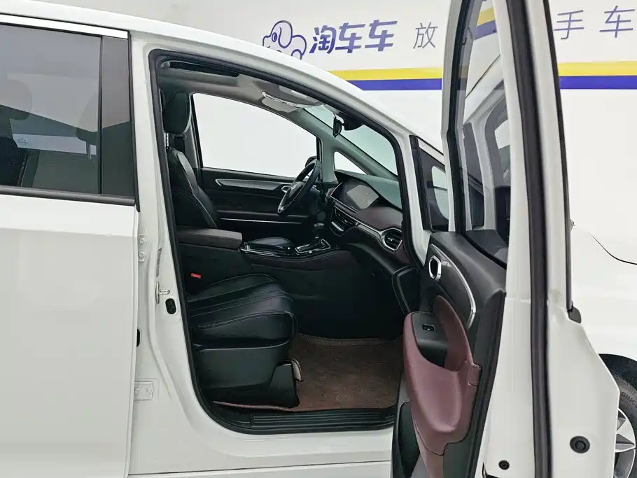 GAC Motor Trumpchi M6 — миниатюра 8