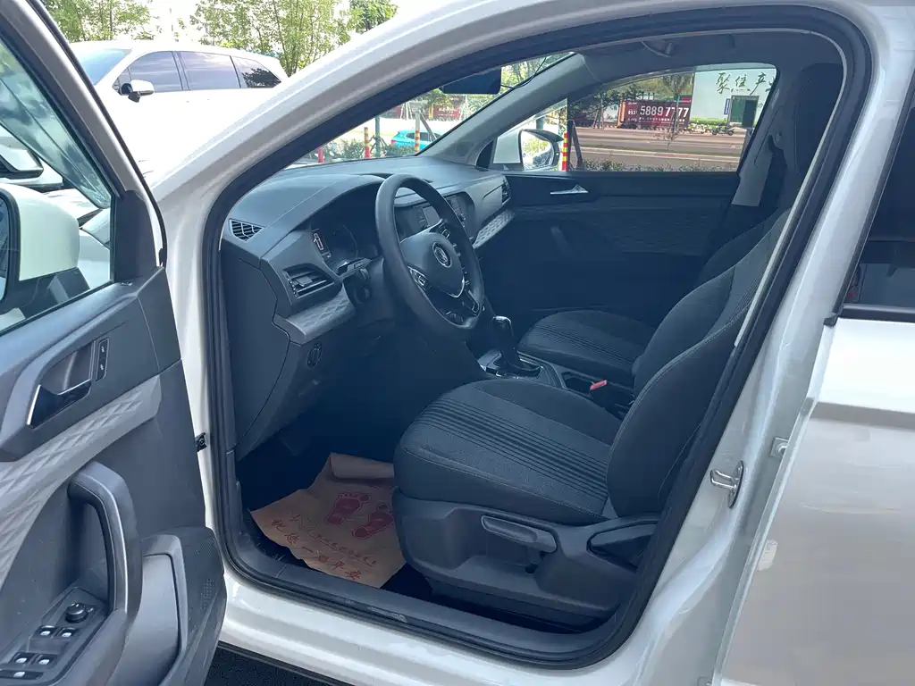Volkswagen Tharu — миниатюра 5