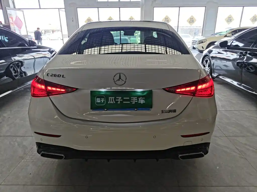 Mercedes-Benz C-Class — миниатюра 6