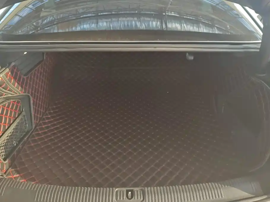 Audi A4L — миниатюра 4